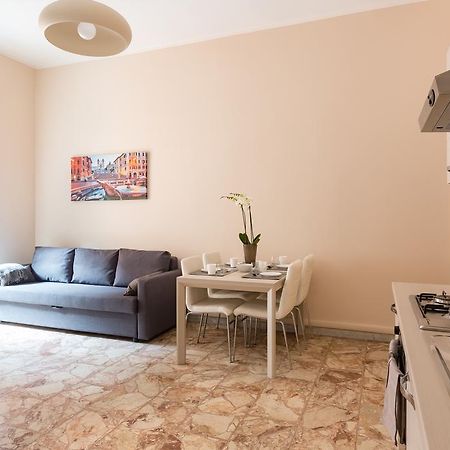 G-House Pettinari Apartment Rome Bagian luar foto