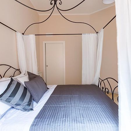 G-House Pettinari Apartment Rome Bagian luar foto
