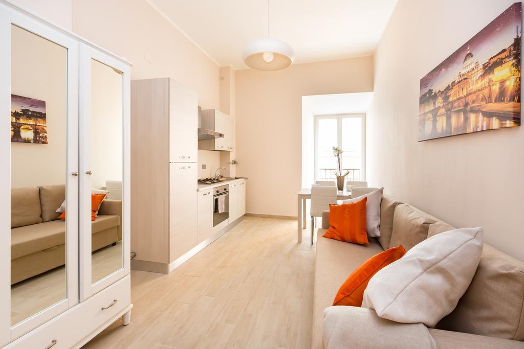 G-House Pettinari Apartment Rome Bagian luar foto
